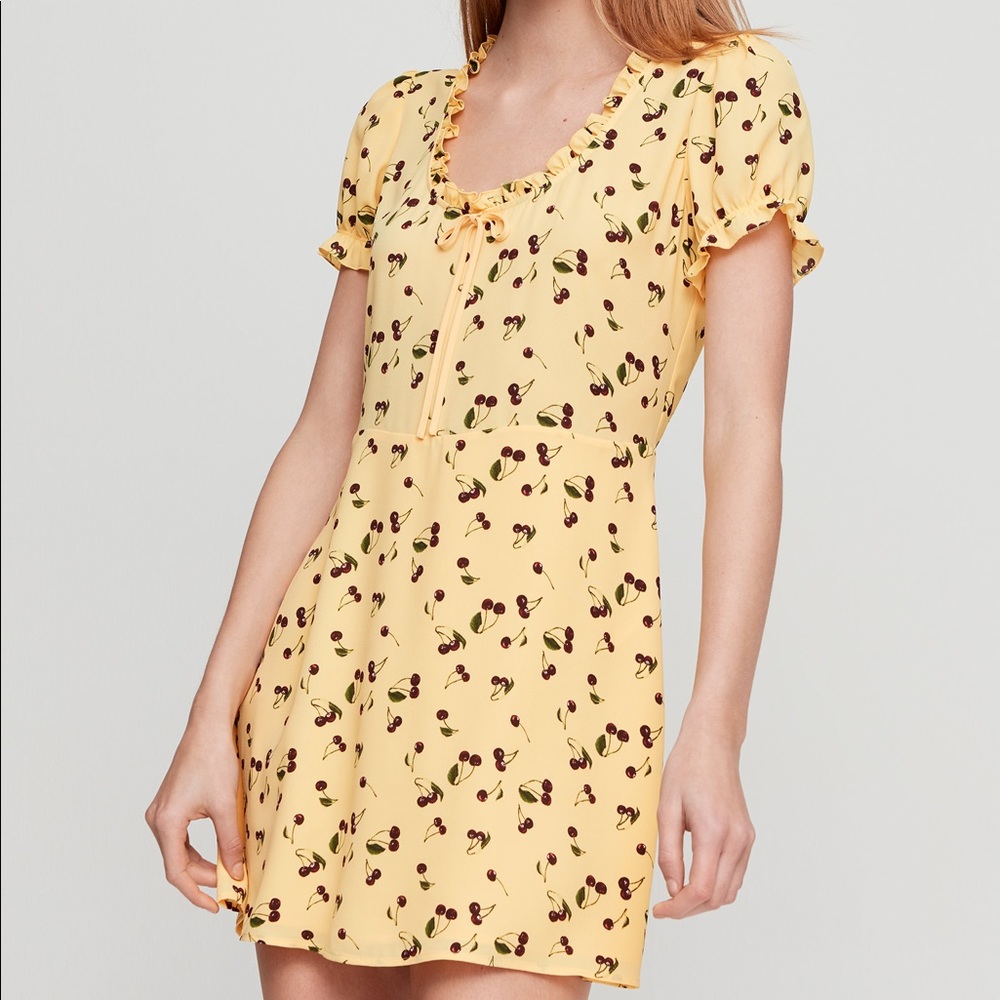 [NWT] Aritzia Cher Dress *NEW* (❤️ for Discount!)